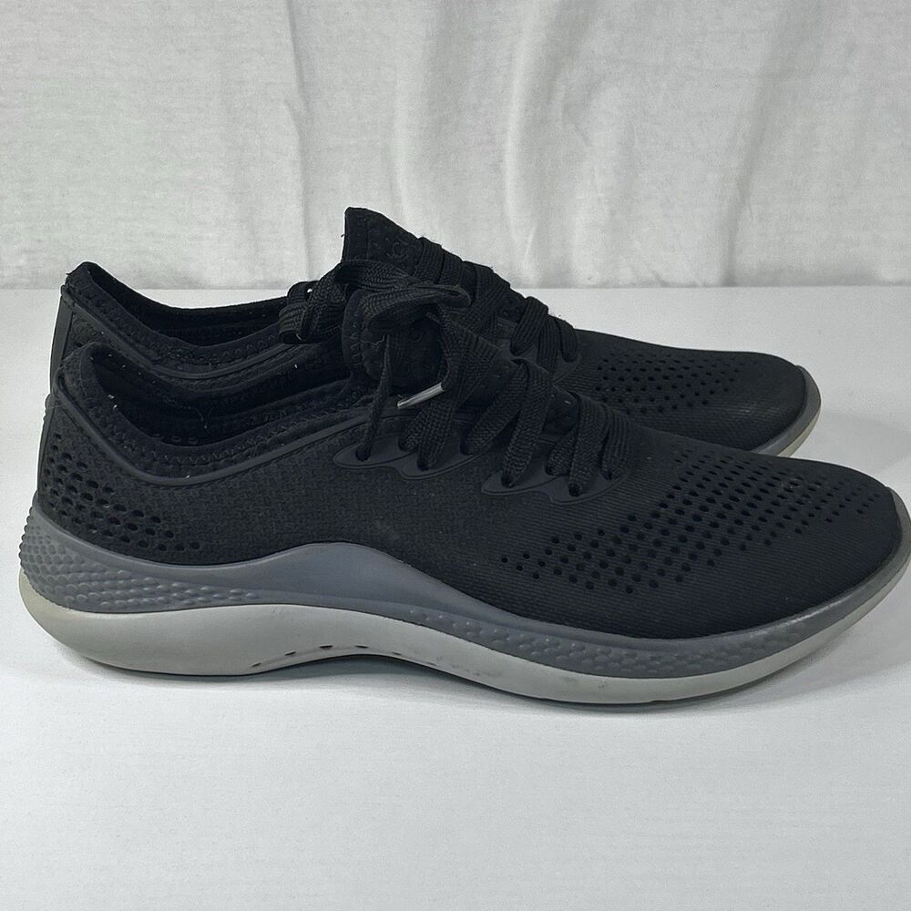 Crocs Literide 360 Pacer Athletic Sneaker Women's Sz 9 Black Lace-Up Low Top